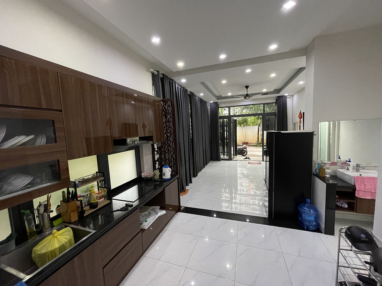 Bán nhà Đường Phạm Văn Đồng, Thành Phố Thủ Đức Tuyệt phẩm 3 lầu căn góc 2 mặt tiền hẻm nhựa 8m